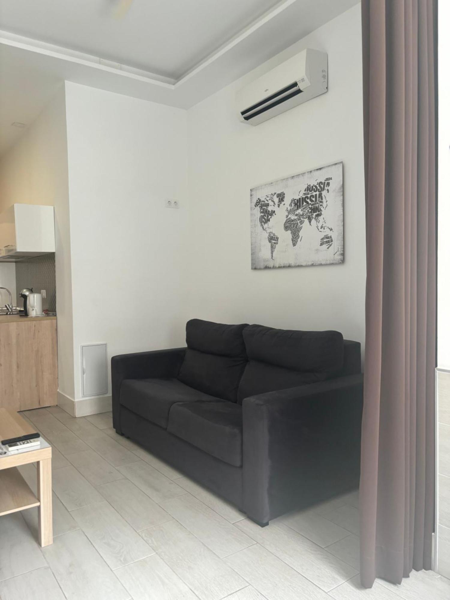 Estupendo Piso A 3 Min Estacion De Tren Maria Zambrano Y Bus Apartment Malaga Exterior photo